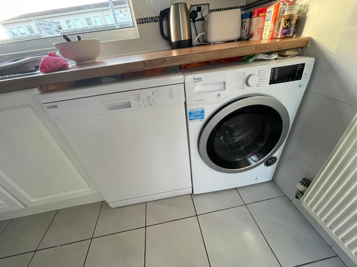 Holiday Home Cardiff City Sleeps 7 Exterior foto
